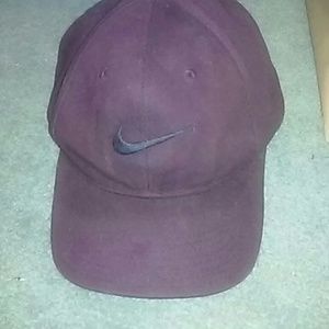 Maroon Nike Hat Snapback