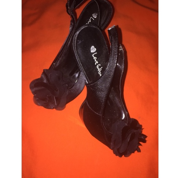 Black Heels - Picture 2 of 3