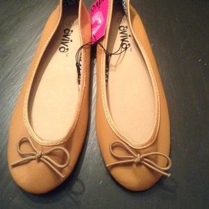 NWT flats