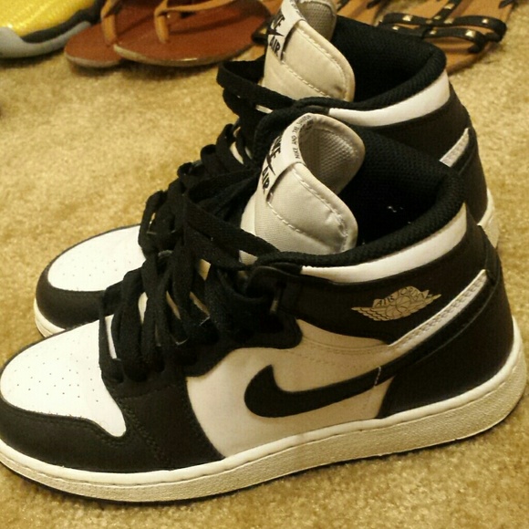 Black and white 1's (Jordan)