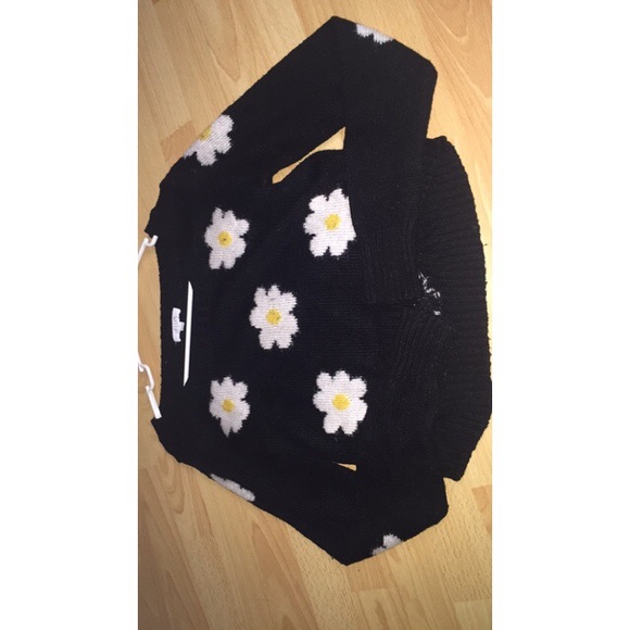 Delia's Daisy Sweater