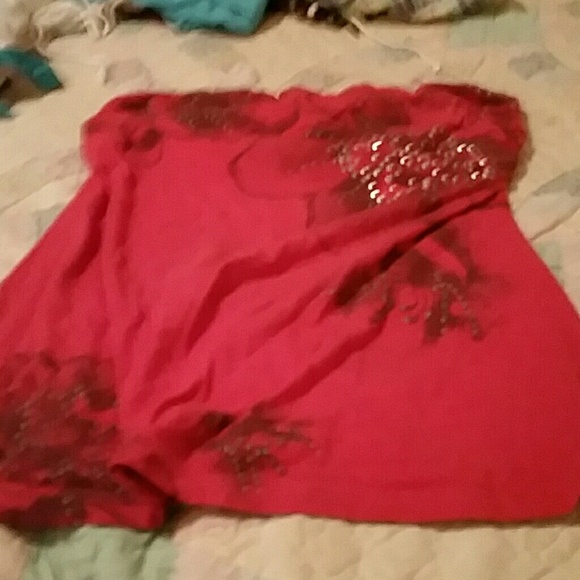 Halter top - Picture 1 of 1