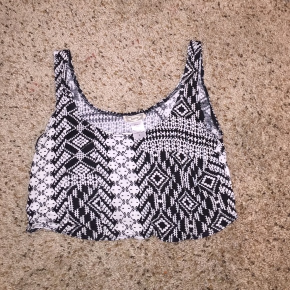 Black and White Cropped Top