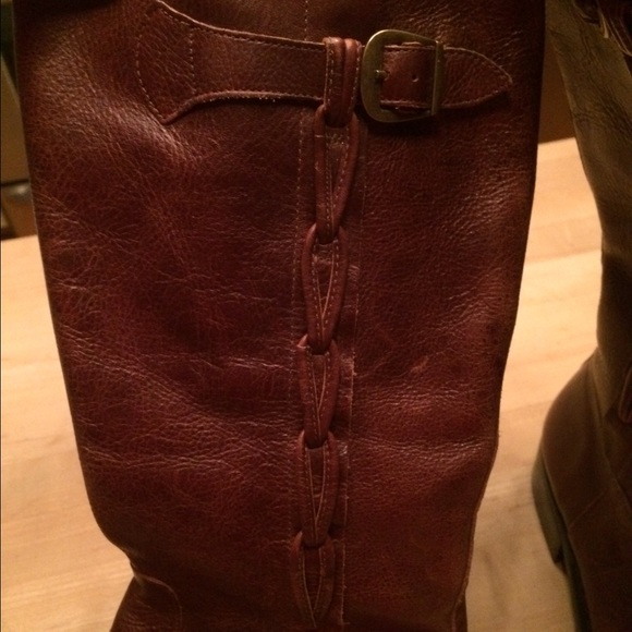 Boots - Picture 2 of 4