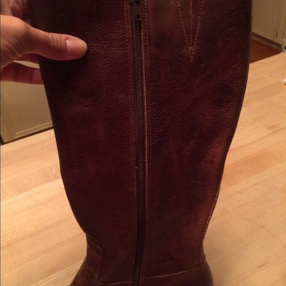Boots - Picture 4 of 4