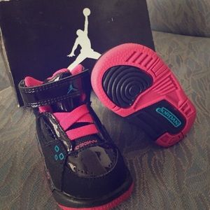 Baby Jordan's size 2C
