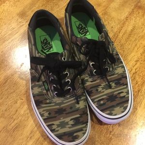 Men's Vans off the Wall-Aztec Camo Print