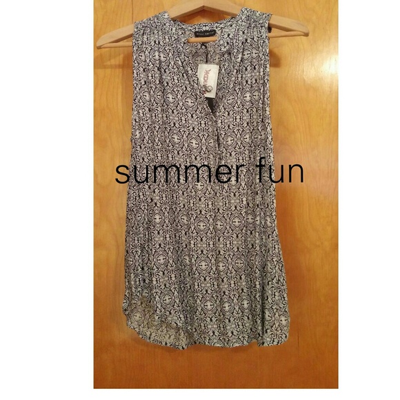 Beautiful print sleeveless top