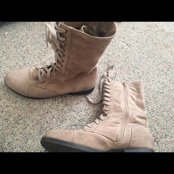 Light brown boots - Picture 3 of 4