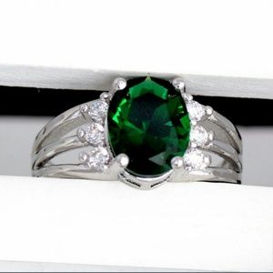 Sterling Silver band w/Emerald CZ&cz's 6