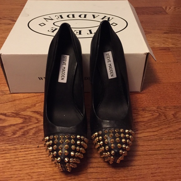 studded Steve Madden pumps