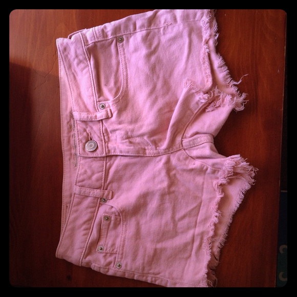 American Eagle pink shorts