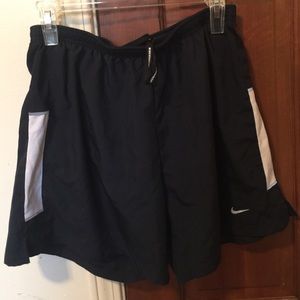 Nike Shorts Size ( L )