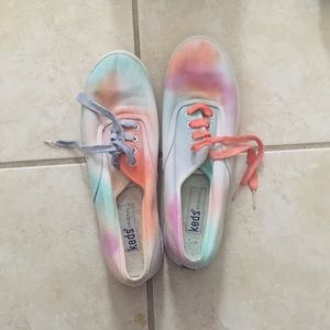 Cool tie-dye keds