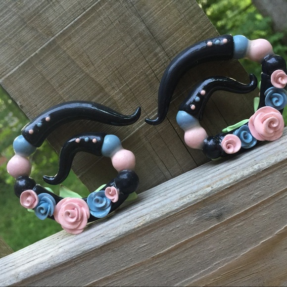 Handmade Rose Garden Gauges 00g, baby blue & pink