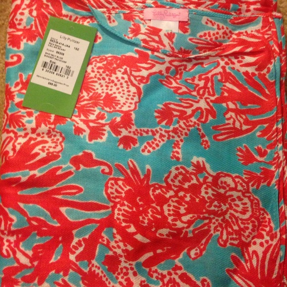 Brand new Lilly Pulitzer Scarf