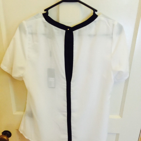 Kardashian Kollection! New, with tag!! - Picture 3 of 4