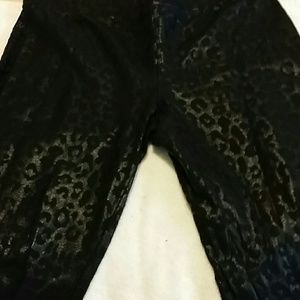Black printed leggings