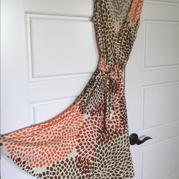 Wrap dress from Banana Republic - Picture 3 of 3