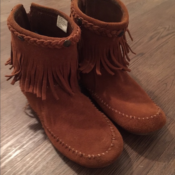 Moccasin boots