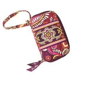 Vera Bradley wristlet in Safari Sunset (retired)
