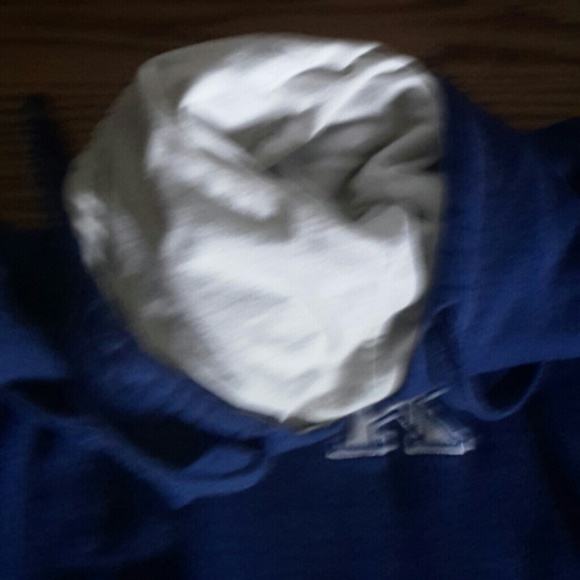 Sweatshirt - Picture 2 of 2