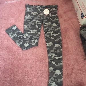 Gray camo leggings