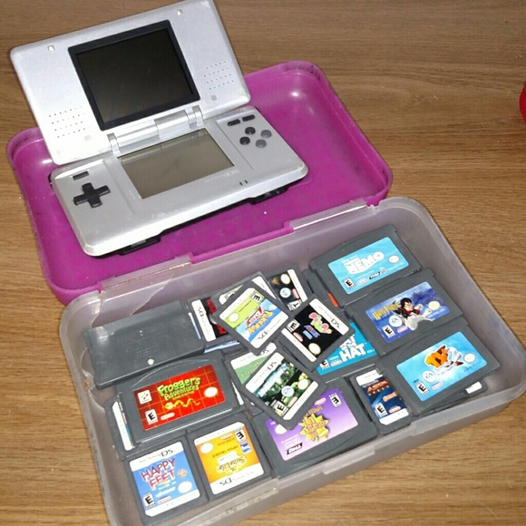 Old DS without charger - Picture 1 of 1