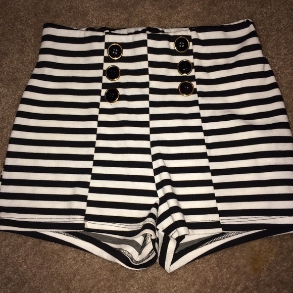 ‼️SOLD‼️ Striped High Waisted Shorts - Picture 1 of 1