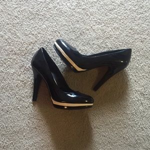 ✨ Black Heels, by Forever 21