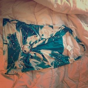 Dress shirt to go with skirt or leggings!