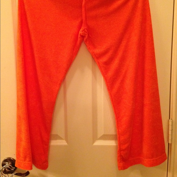 2-pc terry-cloth Corona embroidered emblem jogger - Picture 4 of 4