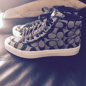 NWOT Coach high top sneakers size 7.5