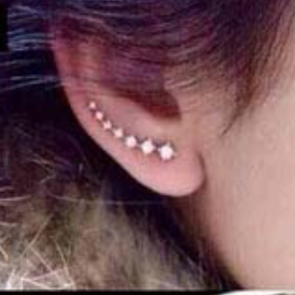 Jewelry - ⛔️sold⛔️Brand new. Silver toned ear cuff earrings