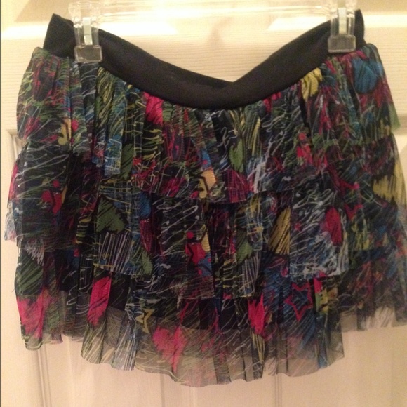 FUN junior size L mini skirt! - Picture 1 of 2