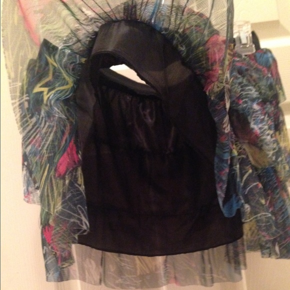 FUN junior size L mini skirt! - Picture 2 of 2