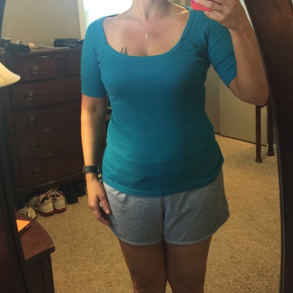 Cute little turquoise tee