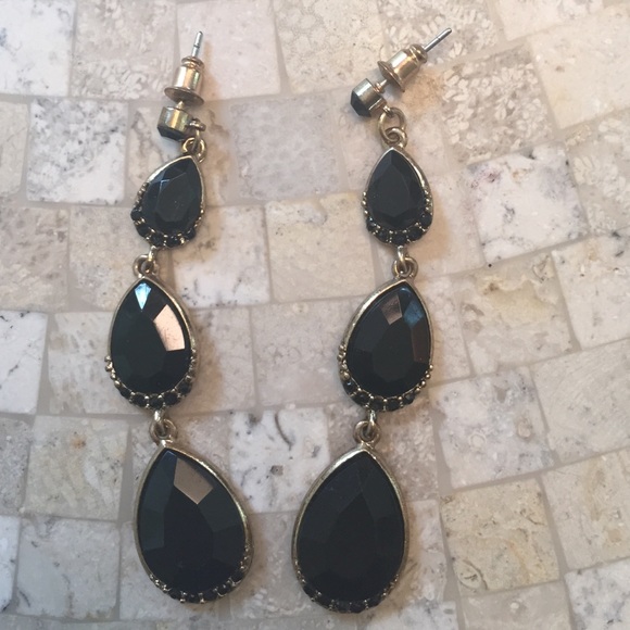 Black droplet earrings - Picture 2 of 3