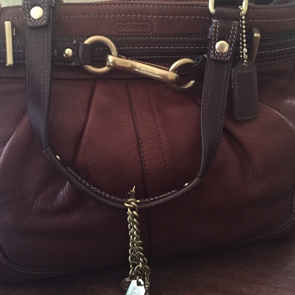 Authentic camel brown leather coach shoulder bag - Picture 2 of 4