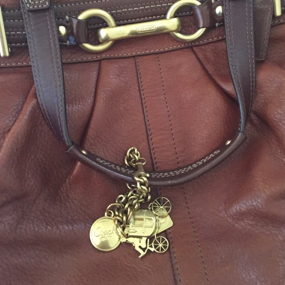 Authentic camel brown leather coach shoulder bag - Picture 4 of 4