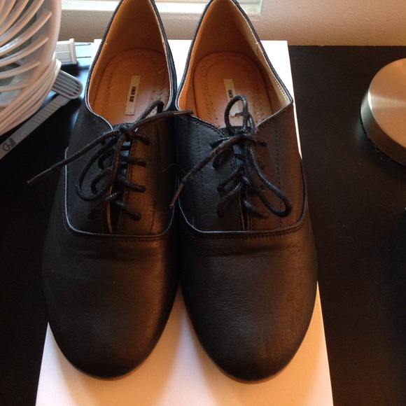 Urban outfitters oxfords in black, size 8.5.