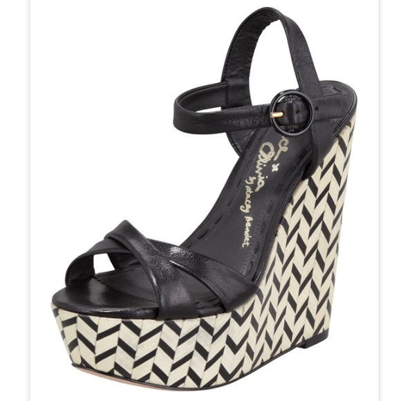 Alice + Olivia Shoes - Alice and Olivia Sorell Wedge Sandals 8.5