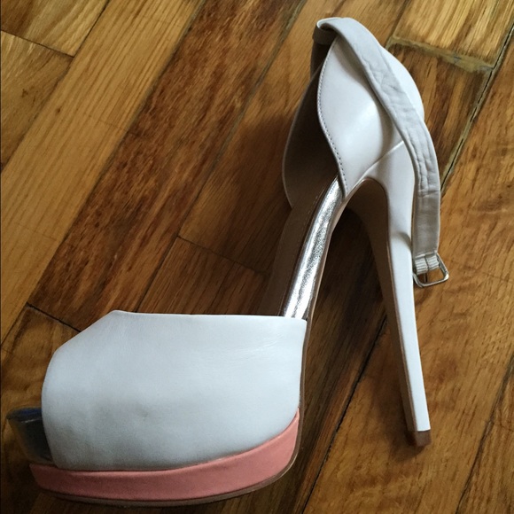 Aldo white peep toe platform heel - Picture 3 of 4