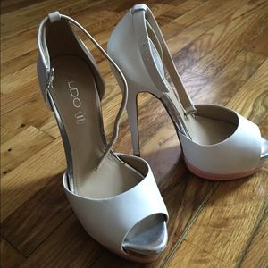 Aldo white peep toe platform heel