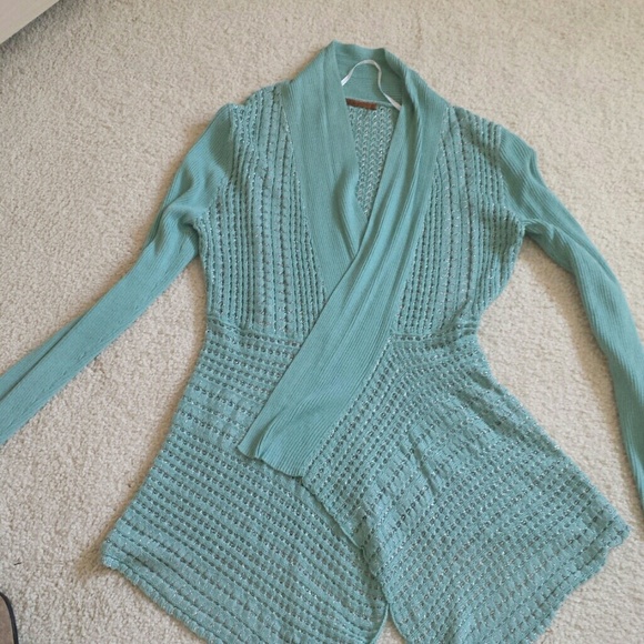 Sweater - Picture 3 of 3