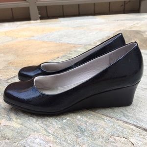 Black glittery wedge heels