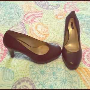 NWOT Alex Marie Brown Leather High Heels