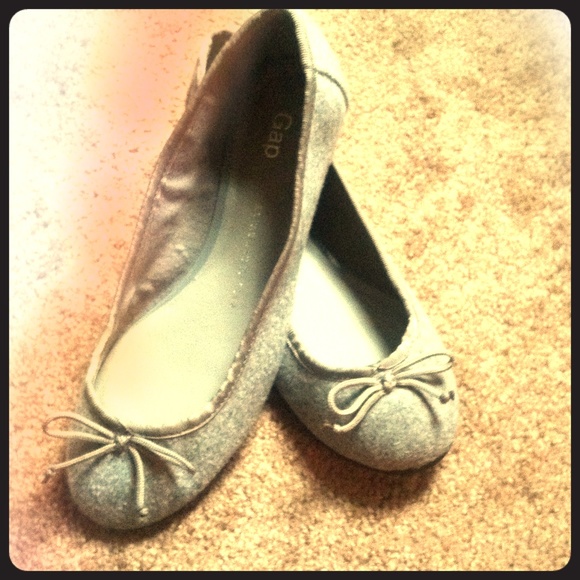 💎Grey GAP flats💎