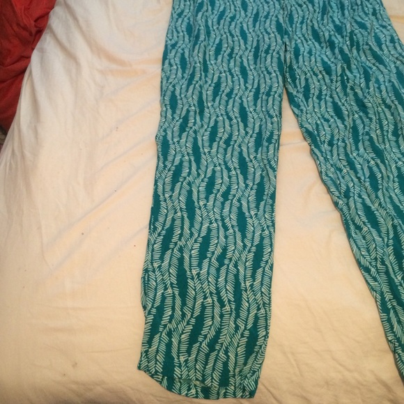 Patterned Flowy Pants - Picture 2 of 3