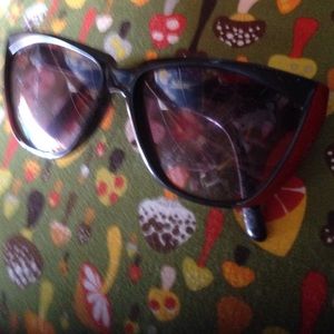 Vintage  Over Sized Sunglasses framsf